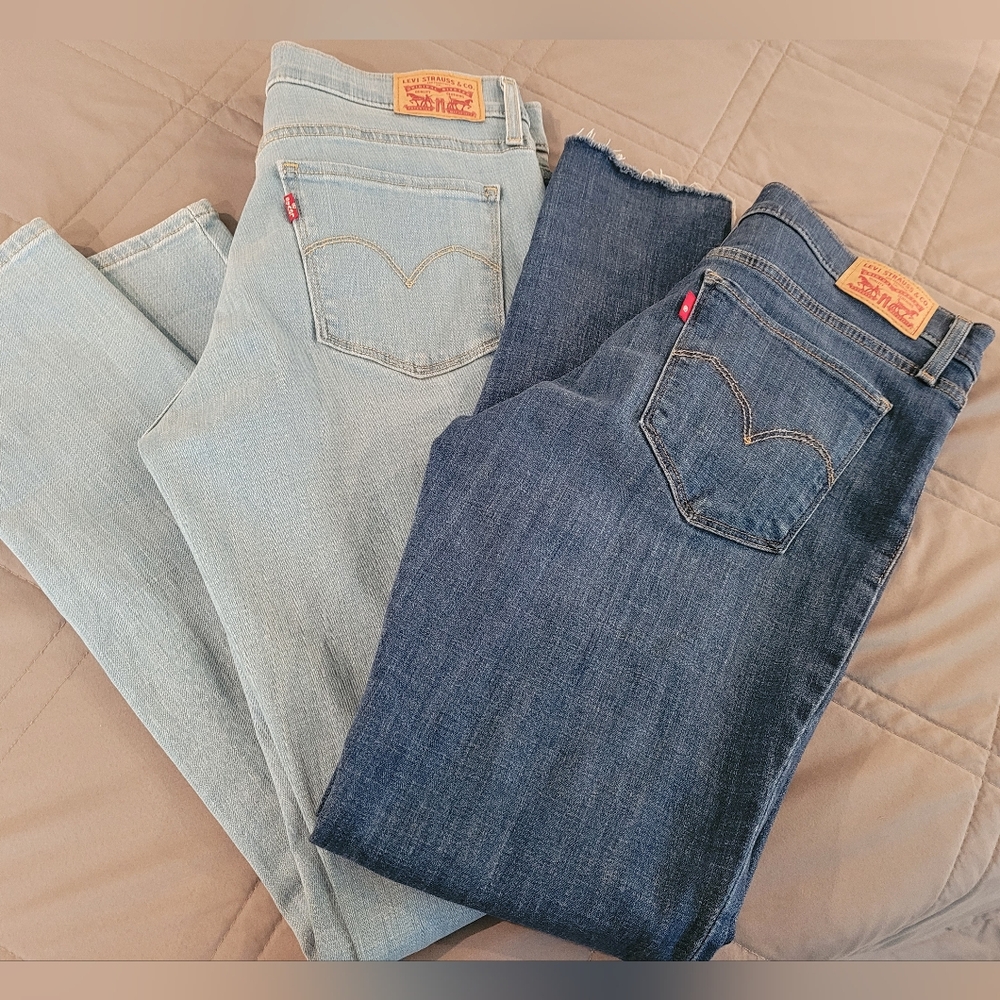 311 Shaping Skinny Levi's Women's Classic Blue and Light Blue Jeans Size 29